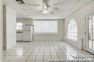Building Photo - 811 Cottonwood Ave
