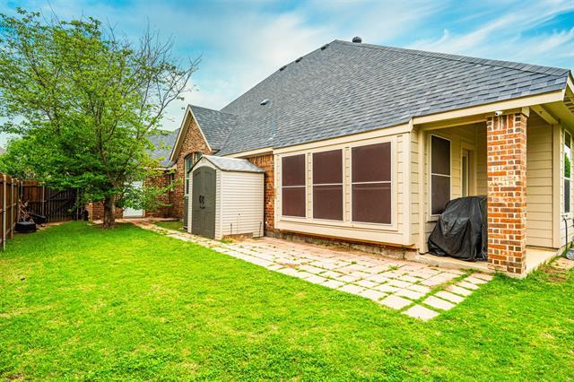 Building Photo - 2504 Maple Stream Dr