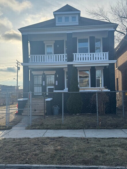 Building Photo - 3023 Lothrop