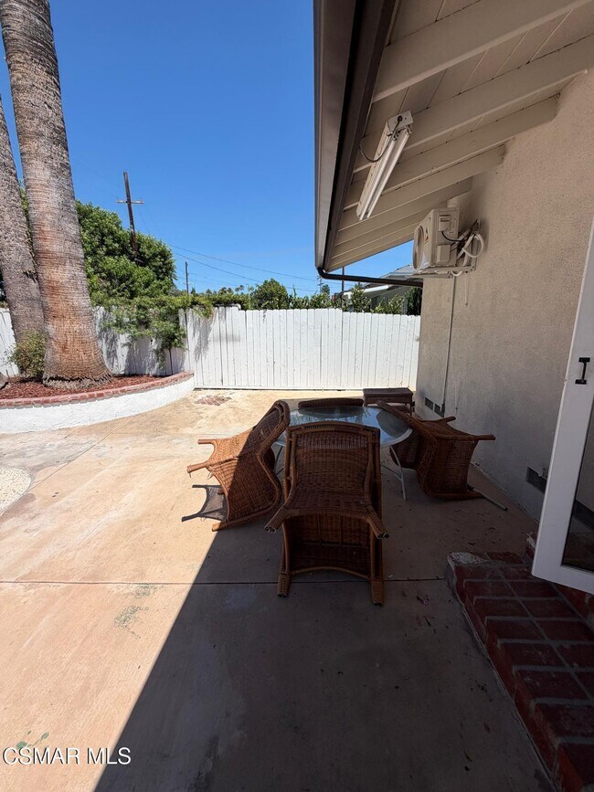 Building Photo - 23723 Oxnard St