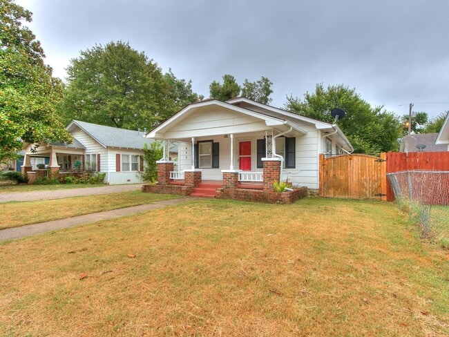 Building Photo - 3 Bedroom 1 Bath home in Shawnee!