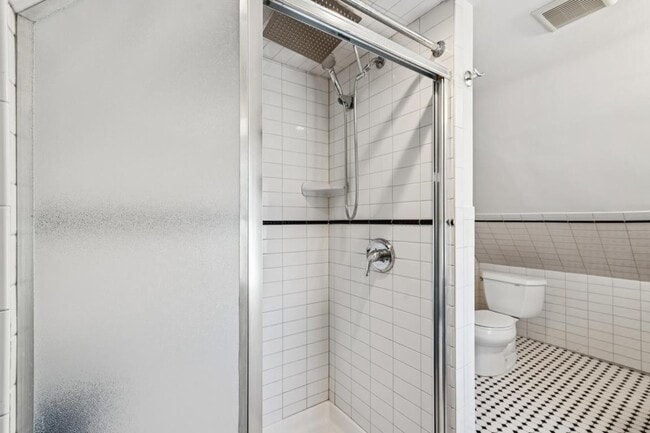 Building Photo - 132 Dodd St