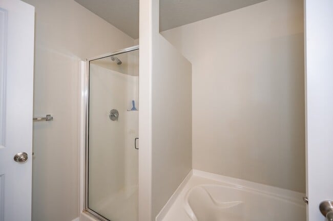 Building Photo - 4088 E Oakland Hills Dr