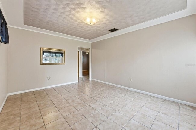 Building Photo - 2711 W Heiter St