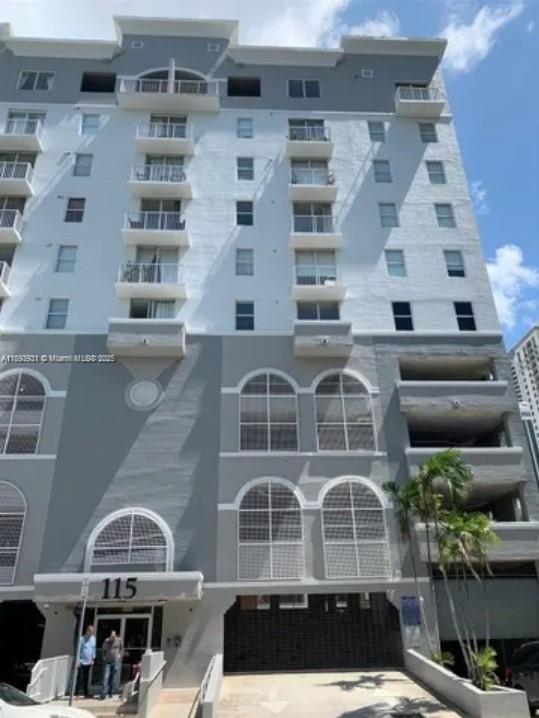 Building Photo - 115 SW 11th St