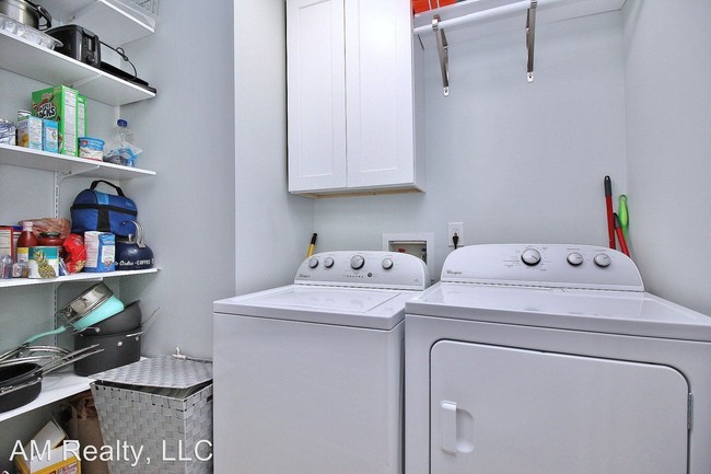 Building Photo - 3 br, 2 bath House - 6201 Thermal Rd