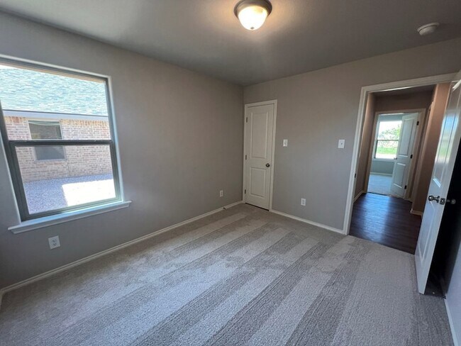 Building Photo - 7216 E County Rd 99