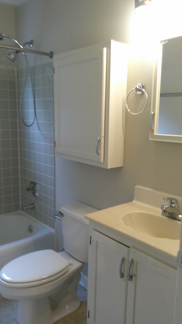 Building Photo - 406 Spring Station Cir