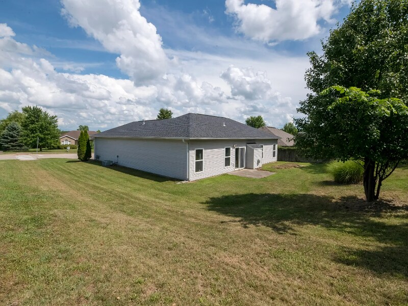 Building Photo - 1901 Limestone Ave