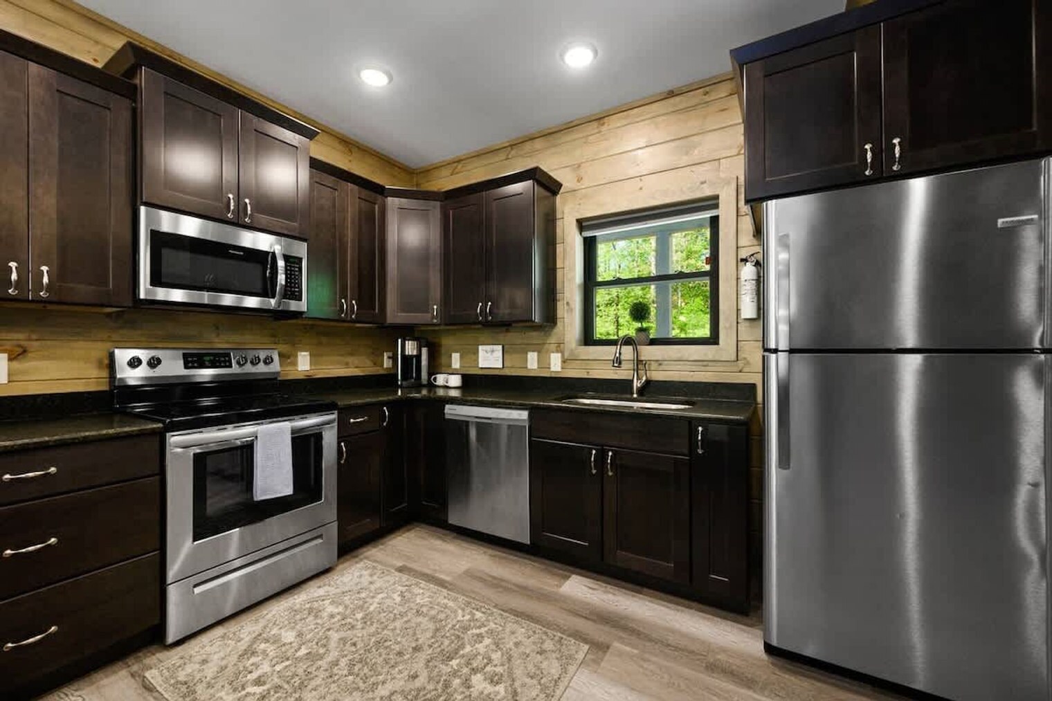 Building Photo - 2609 Stonebrook Dr