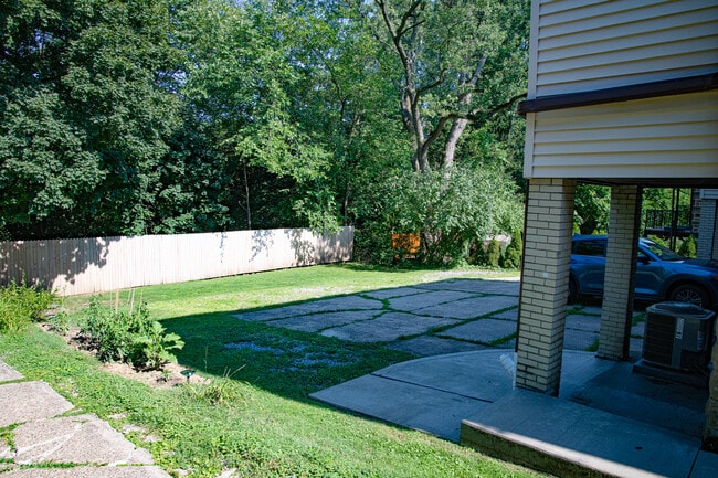 Building Photo - 151 Morrison Dr