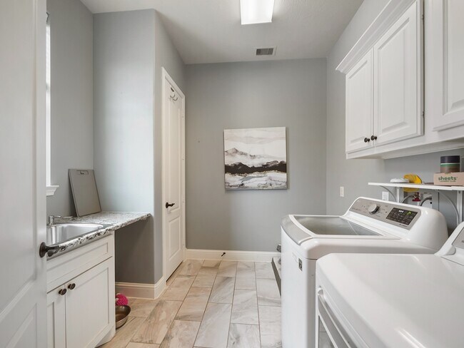 Building Photo - 23815 Dolci Ln