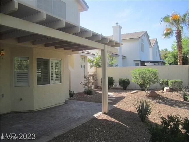 Building Photo - 2058 Smoketree Village Cir