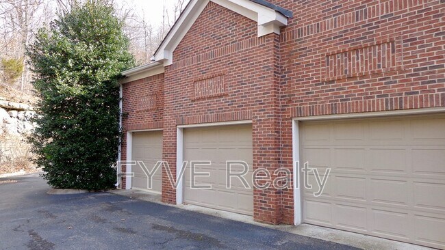 Building Photo - 6820 Hwy 70 S