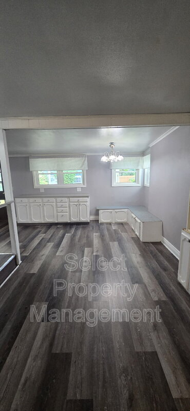 Building Photo - 1228 Elmwood Ave