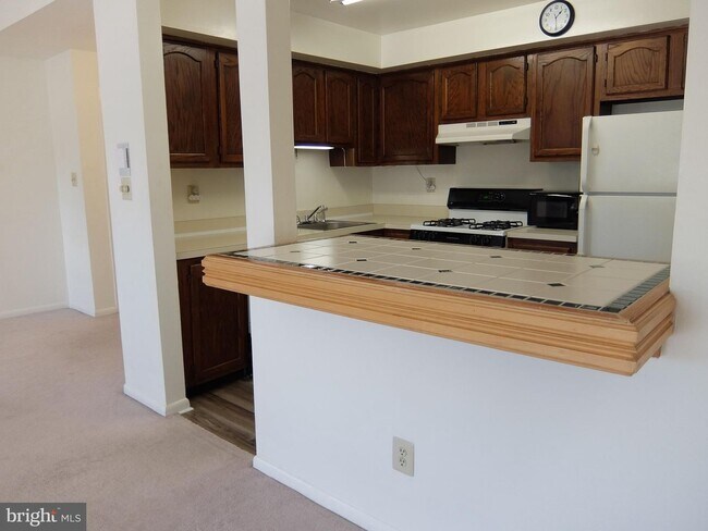 Building Photo - 309 Trinity Ct
