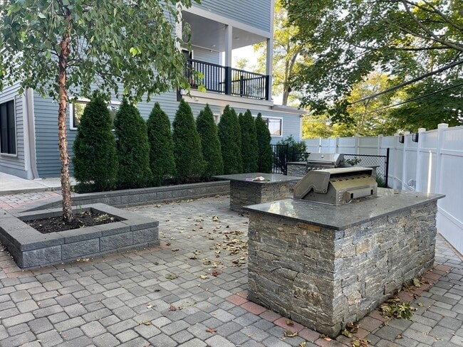 Building Photo - 45 Spring St