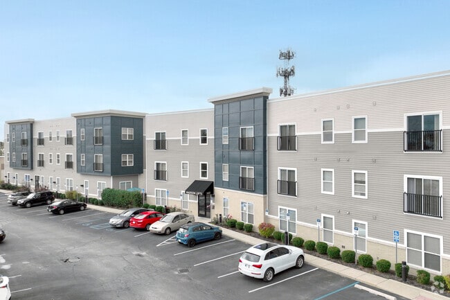 Building Photo - Madison Lofts