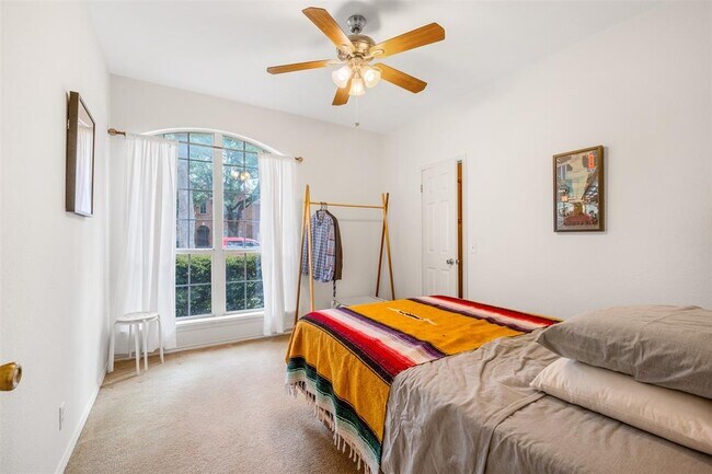 Building Photo - 16853 Tortoise St
