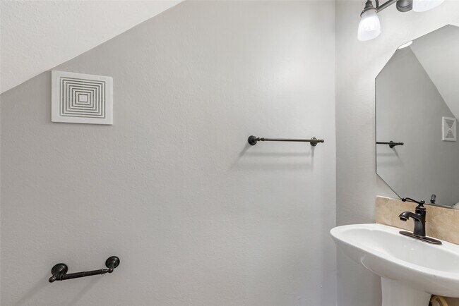 Building Photo - 18631 Atasca Oaks Dr