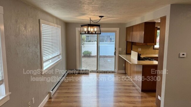 Building Photo - 2995 Fir Oaks Dr SW