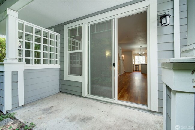 Building Photo - 2bd/2.25ba Bothell Townhome