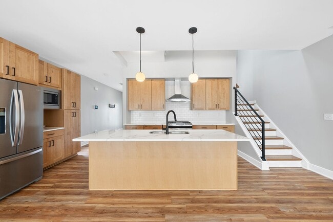 Building Photo - 2200-102 Millbank Village CT