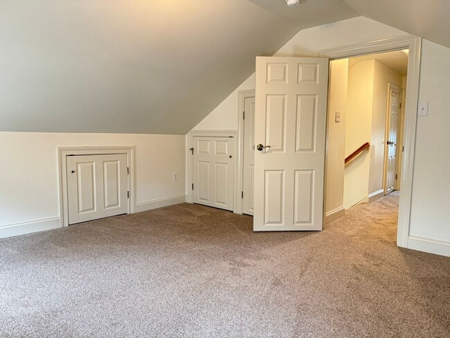 Building Photo - 3131 Lincoln Hwy E