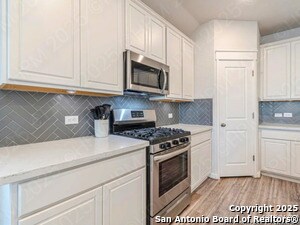 Building Photo - 522 Candor Stone