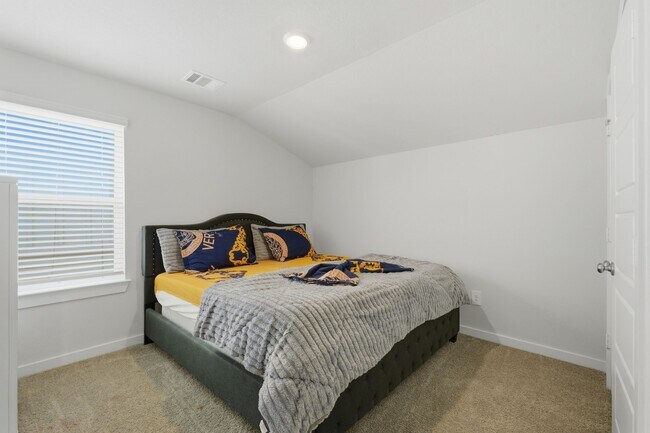 Building Photo - 1734 Cayden Oak Ln