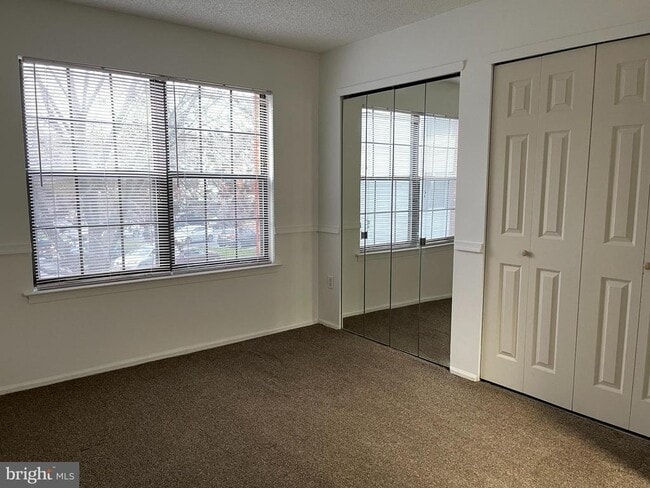 Building Photo - 17 Joyner Ct