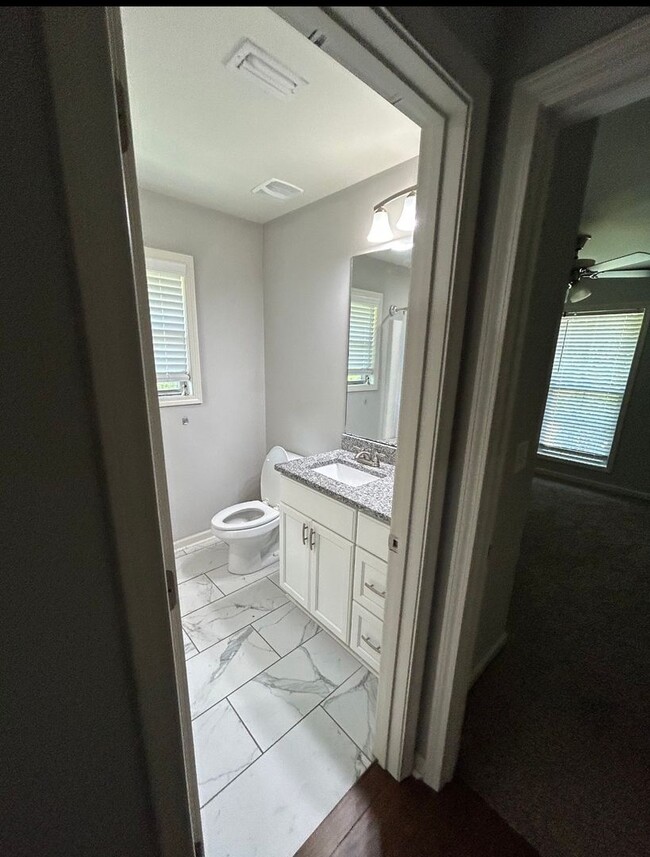 Building Photo - 208 Martha George Hall Dr