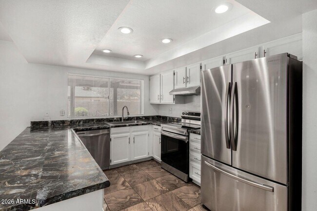 Building Photo - 4141 W Diana Ave