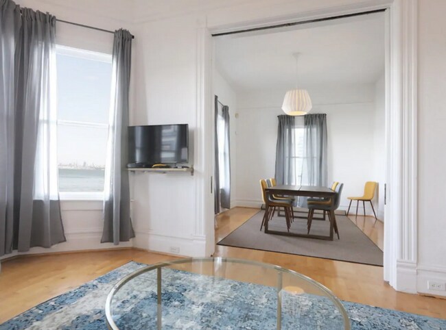 Building Photo - BACK ON THE MARKET! Rare historic waterfront home in Sausalito w/bay views, water access, office/...