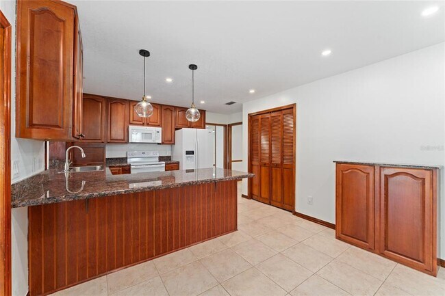 Building Photo - 4464 Willow Wind Ct