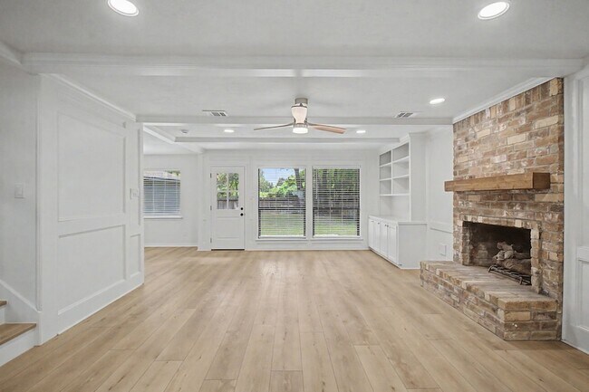 Building Photo - 34 Brushwood Ct
