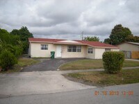 Building Photo - 4931 NW 15th St