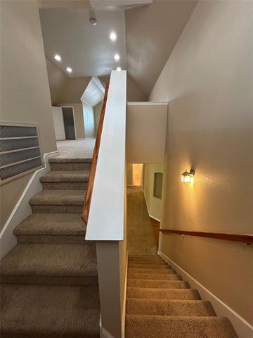 Building Photo - 205 Carriage Dr