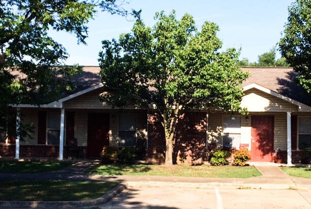 Building Photo - Alcott Manor
