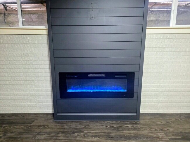 Building Photo - 3701 161st St