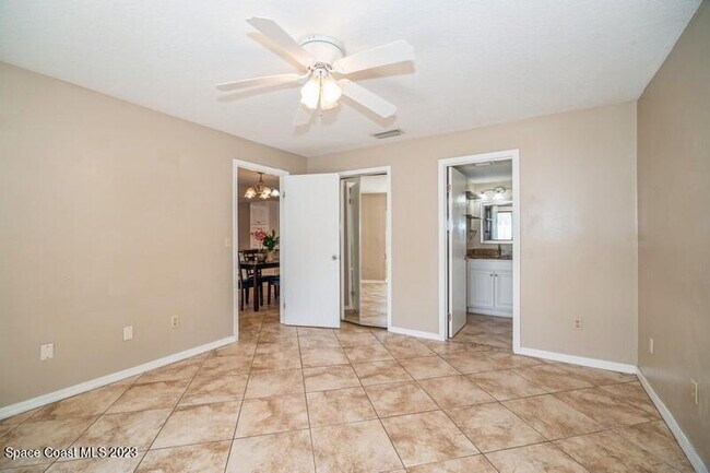 Building Photo - 2-bedroom, 2-bathroom rental