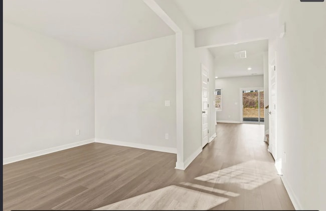 Building Photo - 569 Cozy Blf Rd