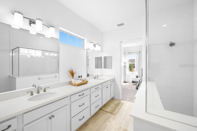 Building Photo - 8118 Tethys Ct