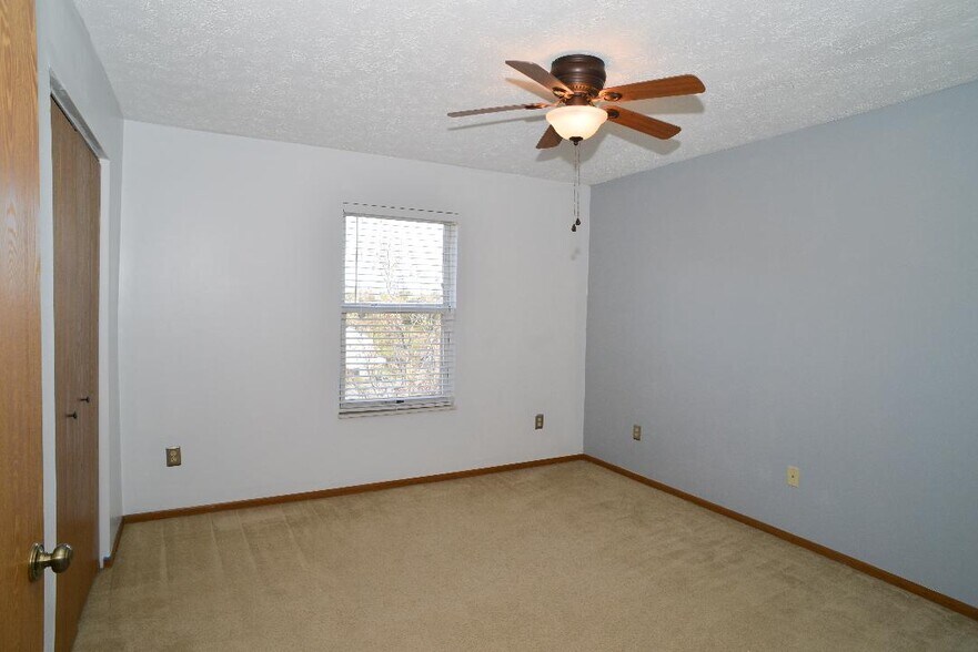 Bedroom 2 12'x 13' - 152 Villa Dr
