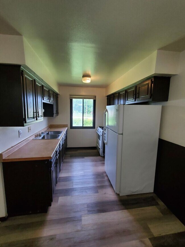 Interior Photo - 10500 W Fond Du Lac Ave. (12 Unit)