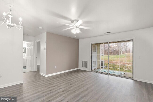 Building Photo - 1310 Sheridan Pl