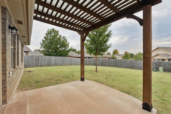 Building Photo - 2809 NW 186th Terrace