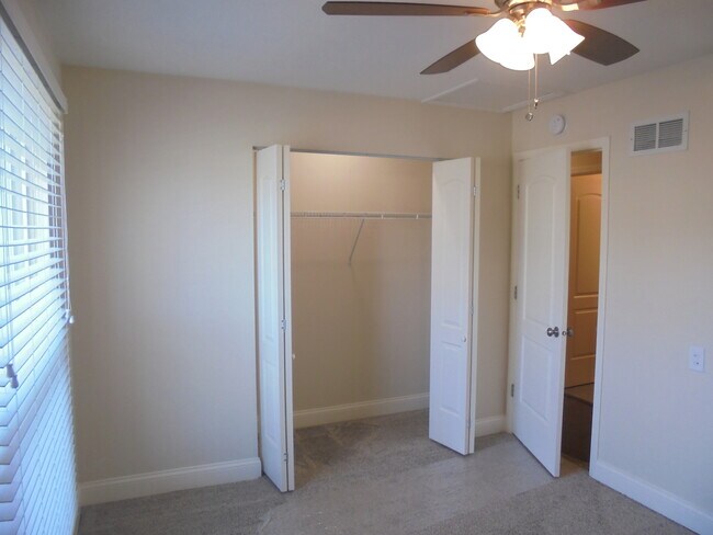 Building Photo - 1534 St Andrews Cir