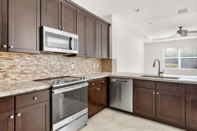 Building Photo - 4527 Cadiz Cir