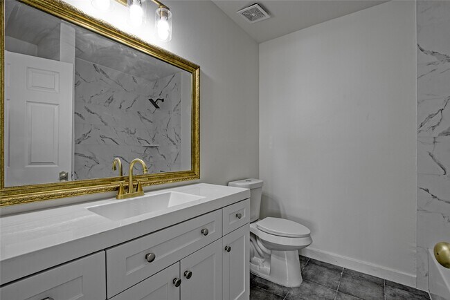 Building Photo - 4716 Siegel St